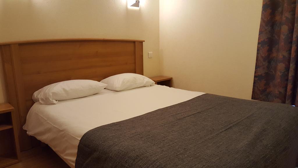 Hotel Le Passiflore Saint-Pol-de-Léon Buitenkant foto
